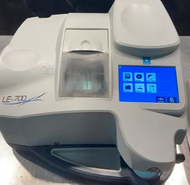 Meuleuse automatique NIDEK LE-700 avec traceur de formes NIDEK LT-980 (2013)