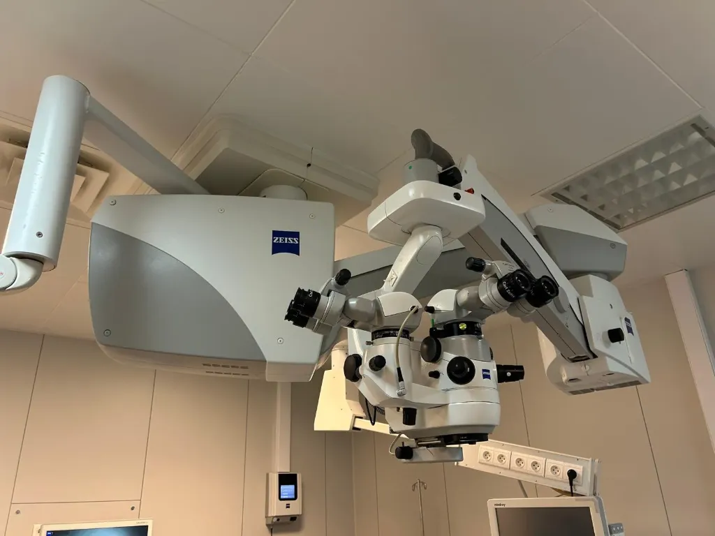 Microscope plafonnier Lumera 700 (2013)