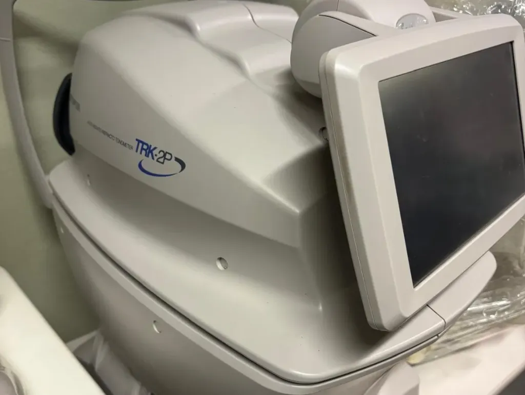 TRK2P  Réfracto-Kérato Tonomètre Topcon