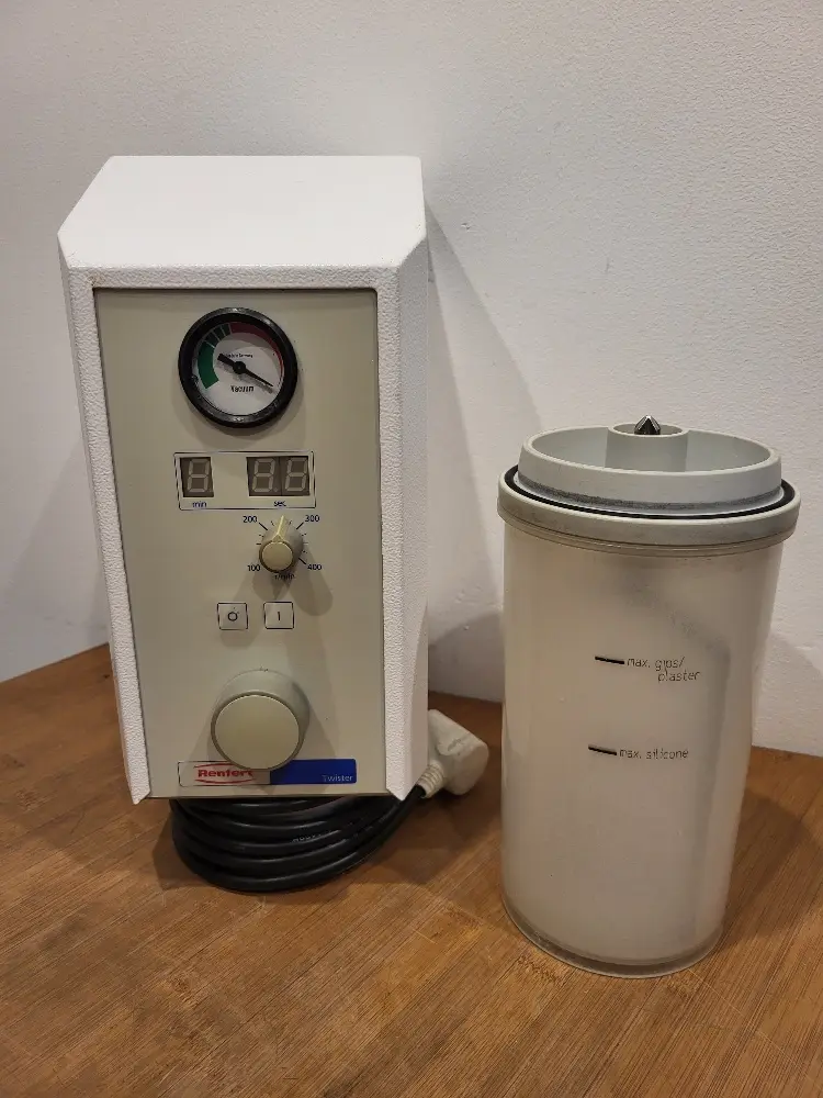 Malaxeur sous vide RENFERT Twister